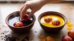 Veľkonočné vajíčka bez chemikálií: vďaka tomuto prírodnému triku vytvoríte odtiene, ktoré v obchodoch nenájdete.