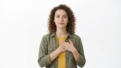  Podľa psychológie ľudia, ktorí sú k všetkým vždy milí, často skrývajú hlboké emocionálne vyčerpanie, ktoré si málokto všimne.